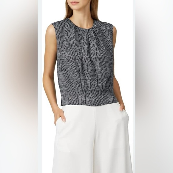 ⭐️ Derek Lam Collective Navy and White Layered Sleeveless Blouse Size 6 - Picture 1 of 13